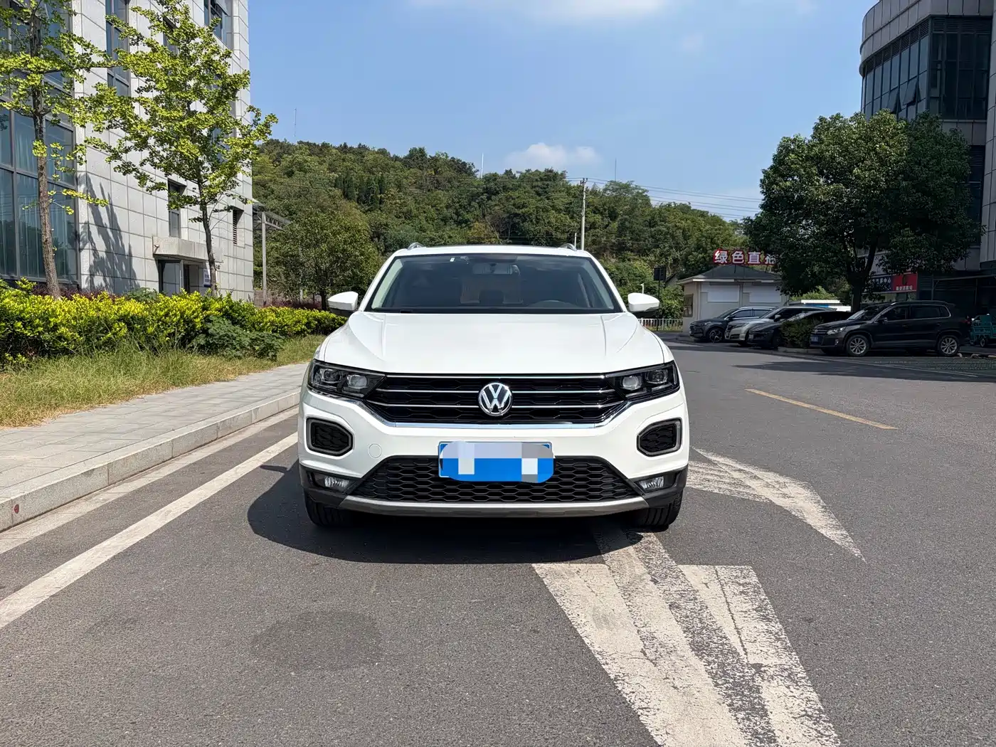 Фото 2 - Volkswagen T-ROC