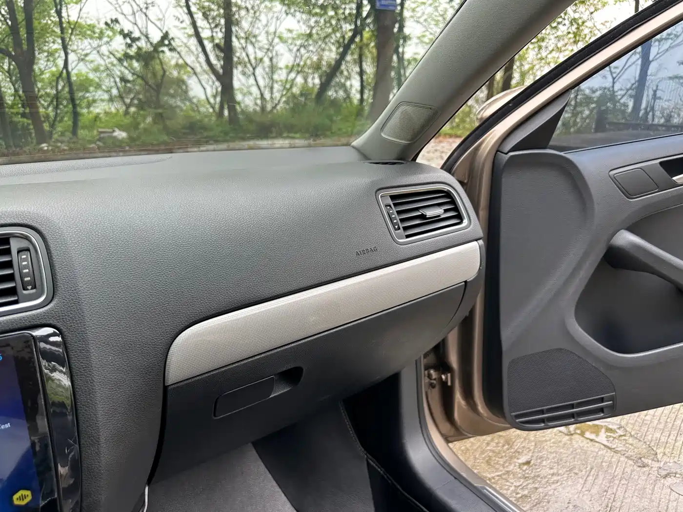 Volkswagen Sagitar 2015 230TSI Automatic Comfort фото 23