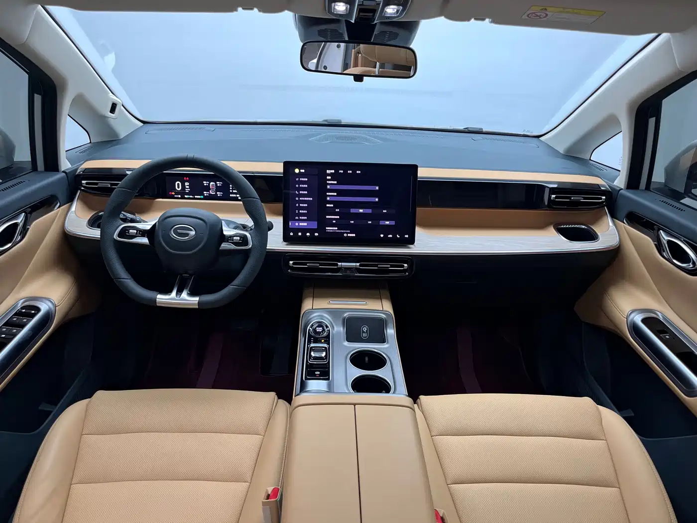 GAC Trumpchi Trumpchi E8 NEV 2024 150km Soaring Dragon Glory Edition фото 19
