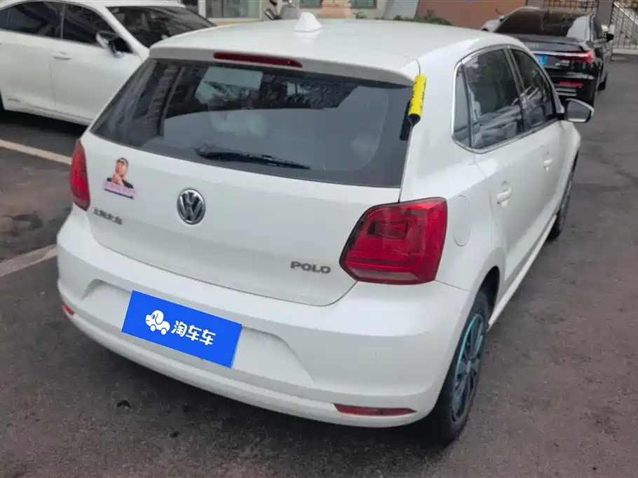 Volkswagen Polo 2016 1.4L Automatic Trend фото 3