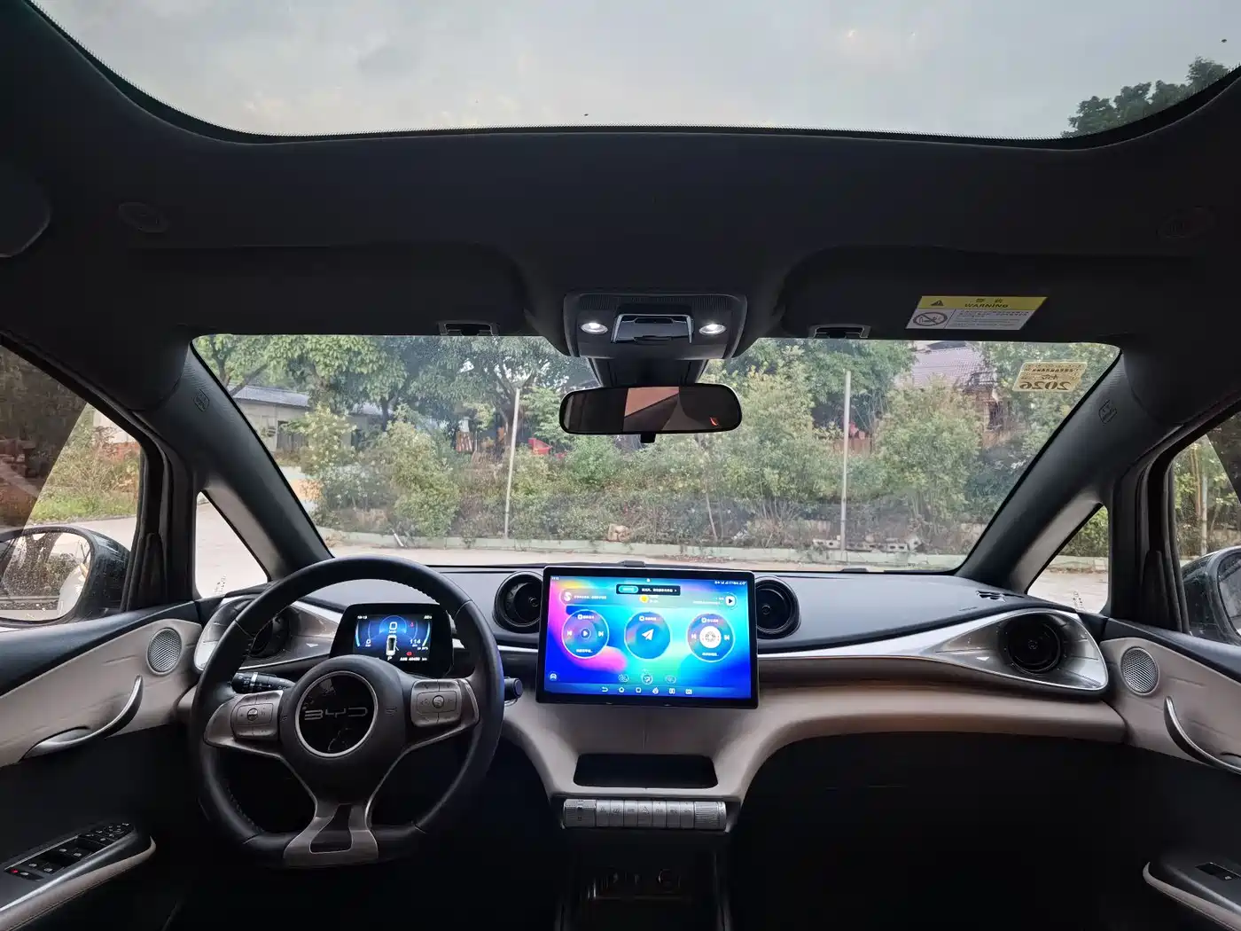 BYD Dolphin 2024 Glory Edition 420km Fashion Edition фото 8