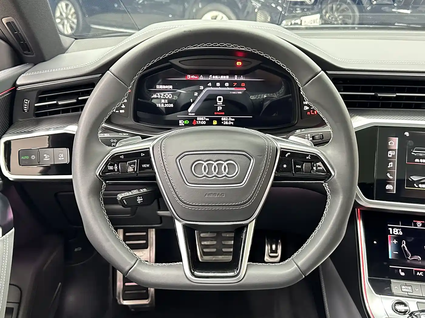 Фото 17 - Audi A7L