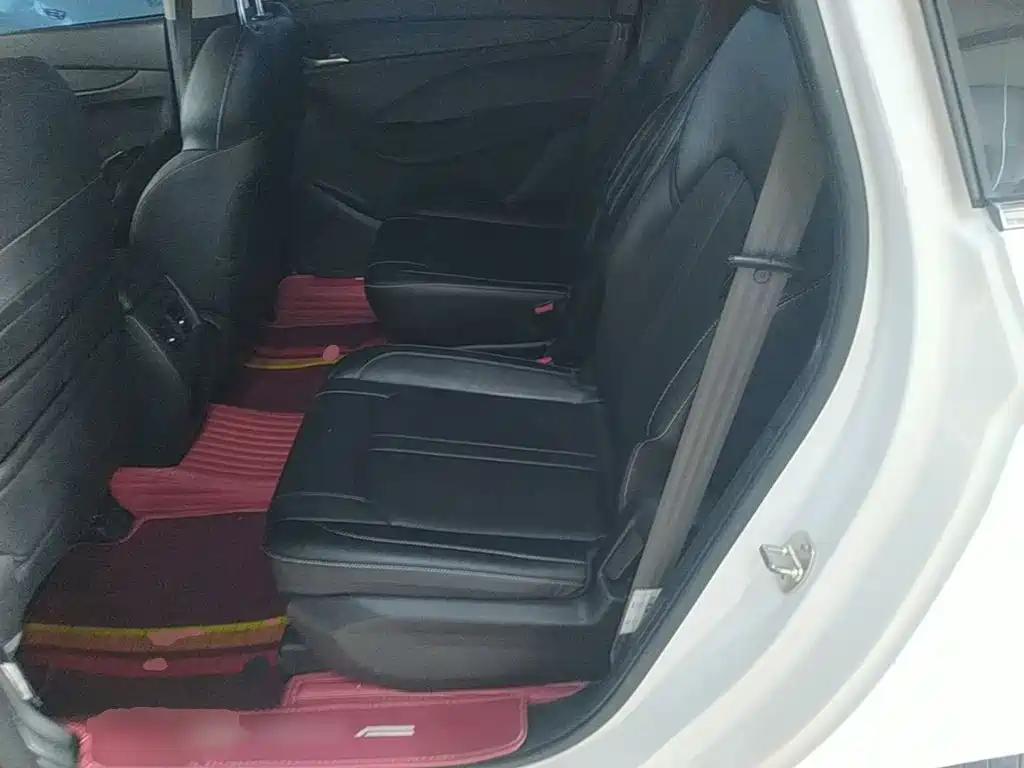 Baojun 360 2019 2018 1.5L Automatic Elite (China V)