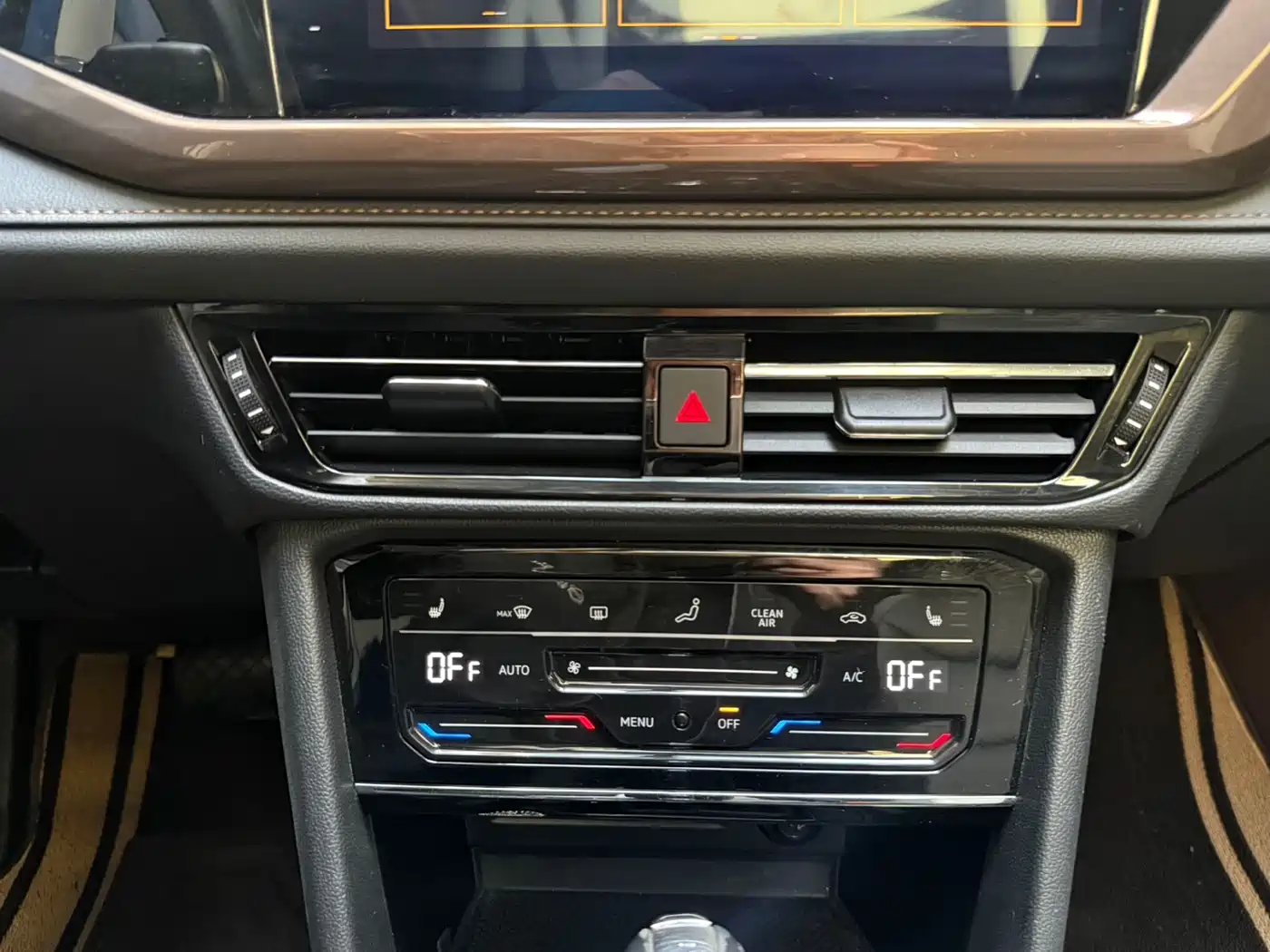 Volkswagen Tharu 2022 280TSI FWD Luxury Edition фото 14