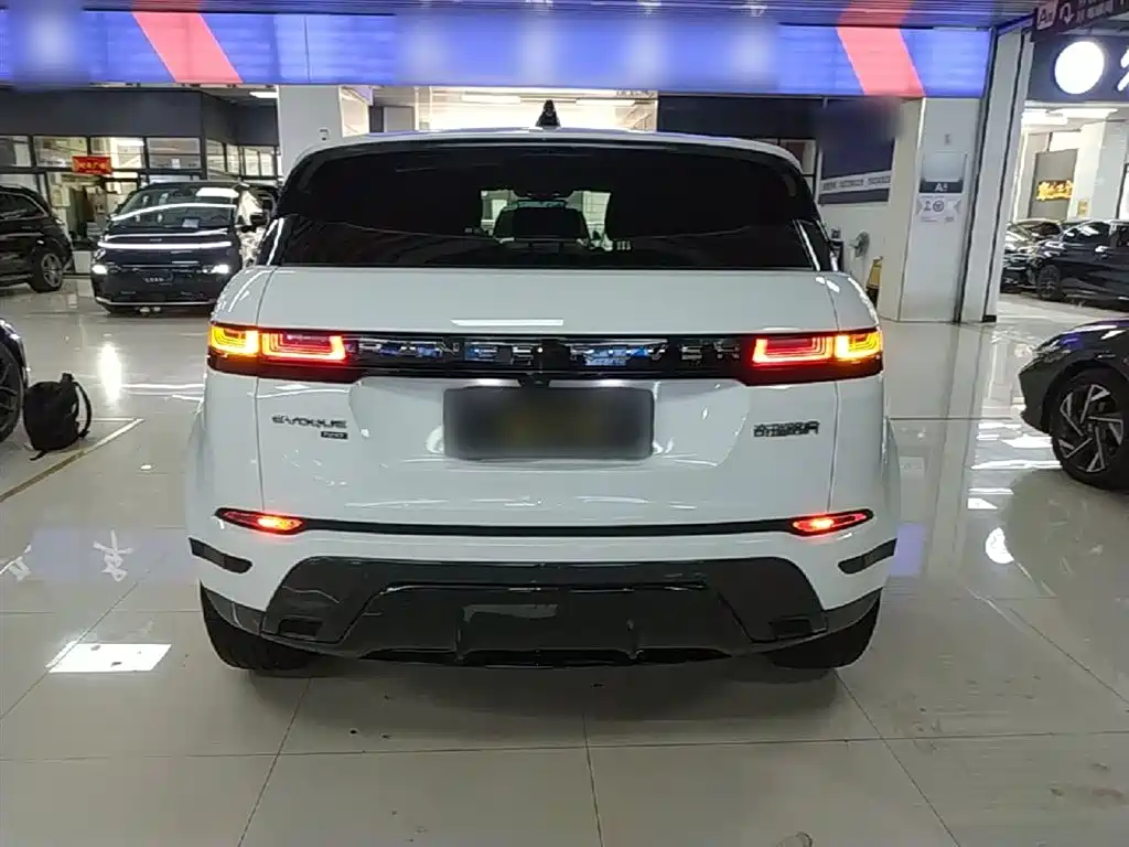 Land Rover Range Rover Evoque 2022 Range Rover Evoque L 249PS R-Dynamic Luxury Edition фото 6