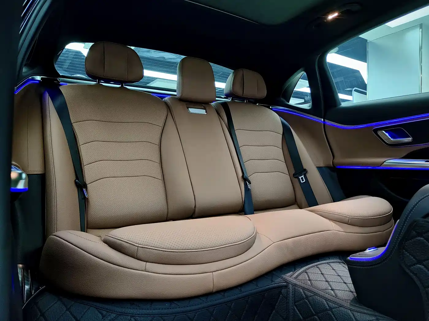 Mercedes-Benz E-Class 2024 Facelift E 300 L Fashion Sport фото 16