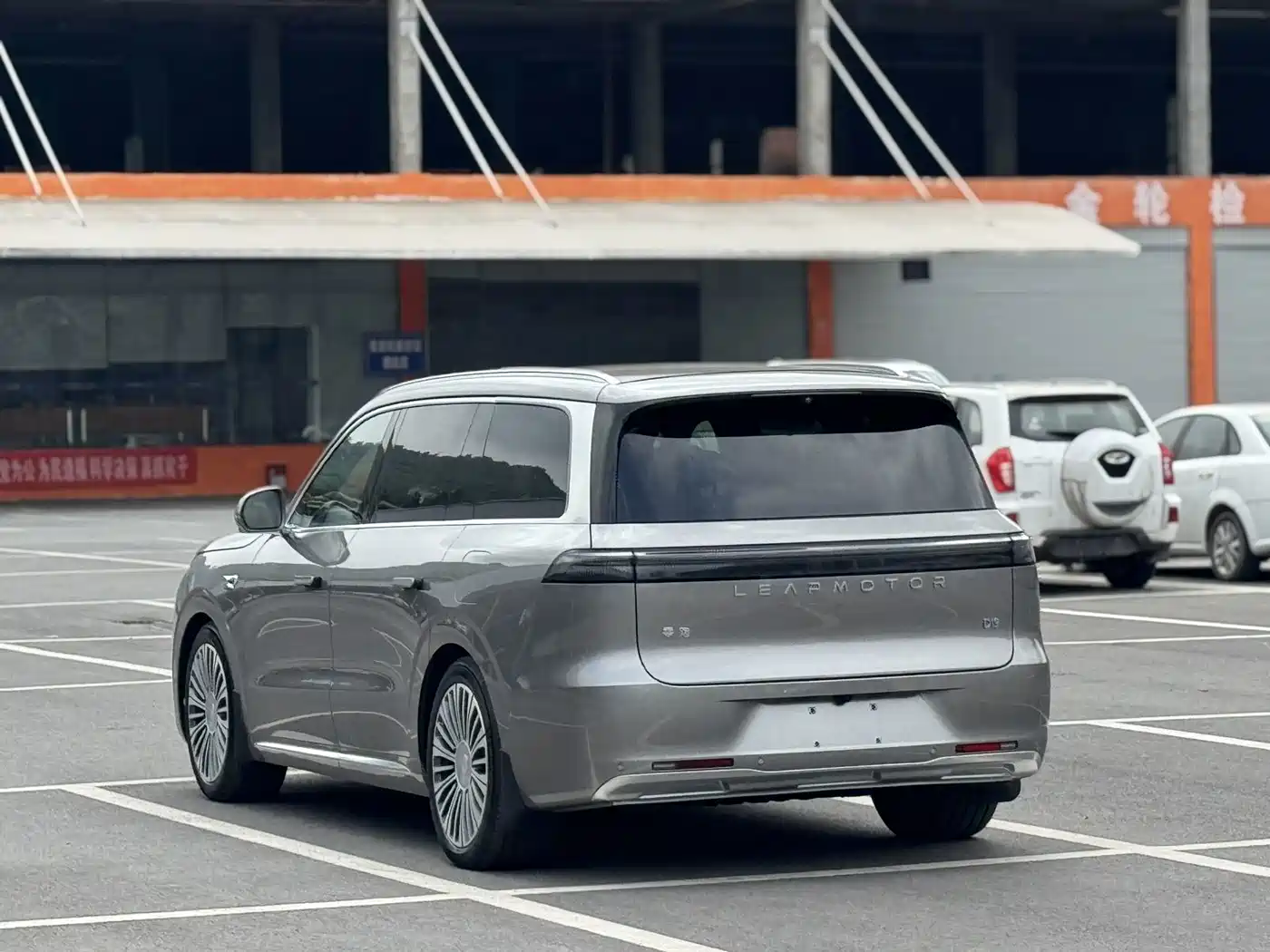 Leapmotor D Series 2026 2026 Model Pure Electric 115kWh 6-Seater