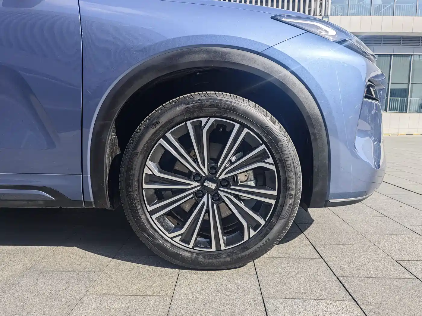 Geely Galaxy Galaxy Starship 7 EM-i 2025 120km Navigation Edition фото 6