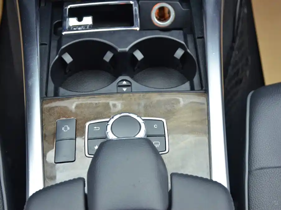 Mercedes-Benz E-Class 2015 E 200 L фото 10