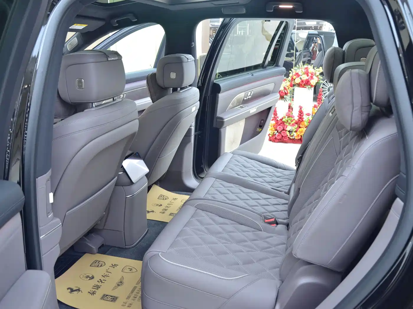 NIO ES8 2025 Base Model 7-Seater фото 4