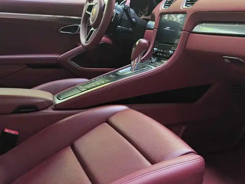 Porsche 718 2018 Cayman 2.0T фото 9