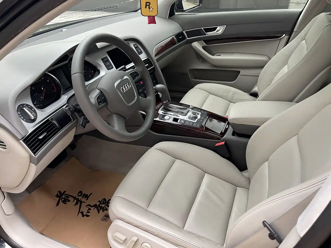Photo 6 - Audi A6L