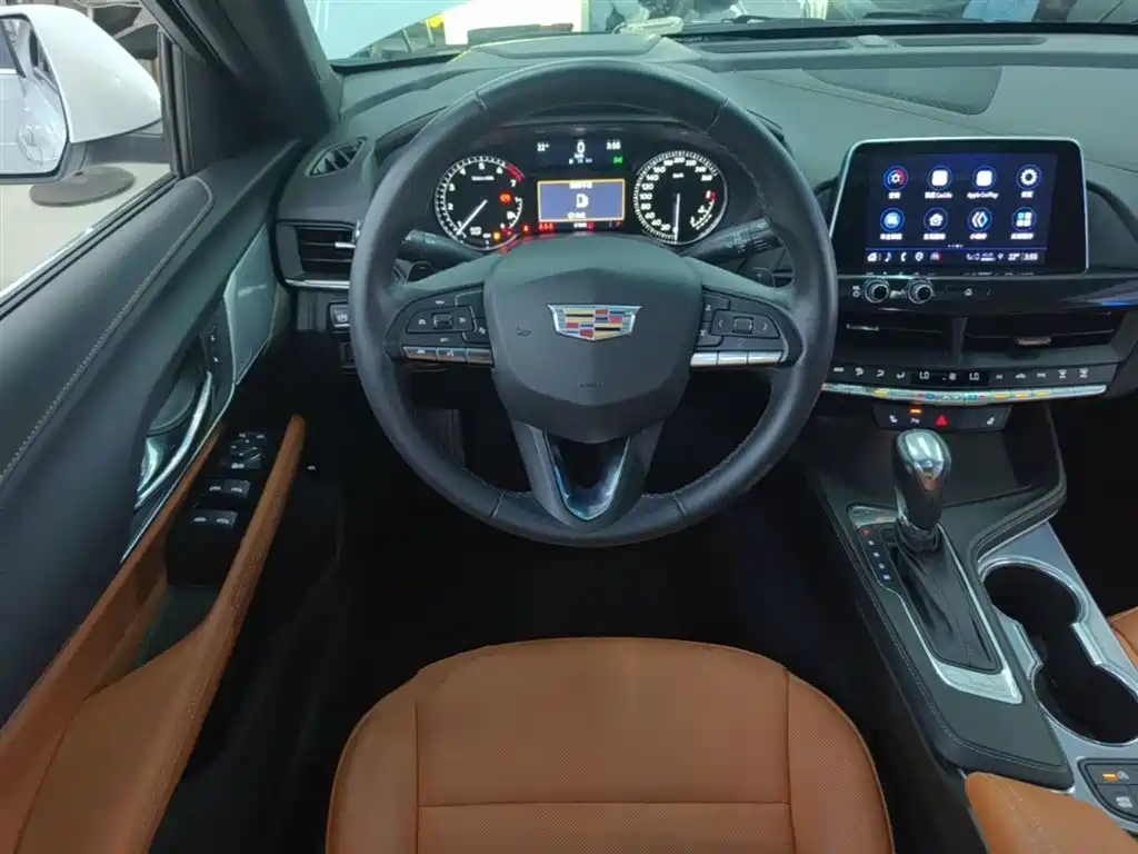 CADILLAC CT4