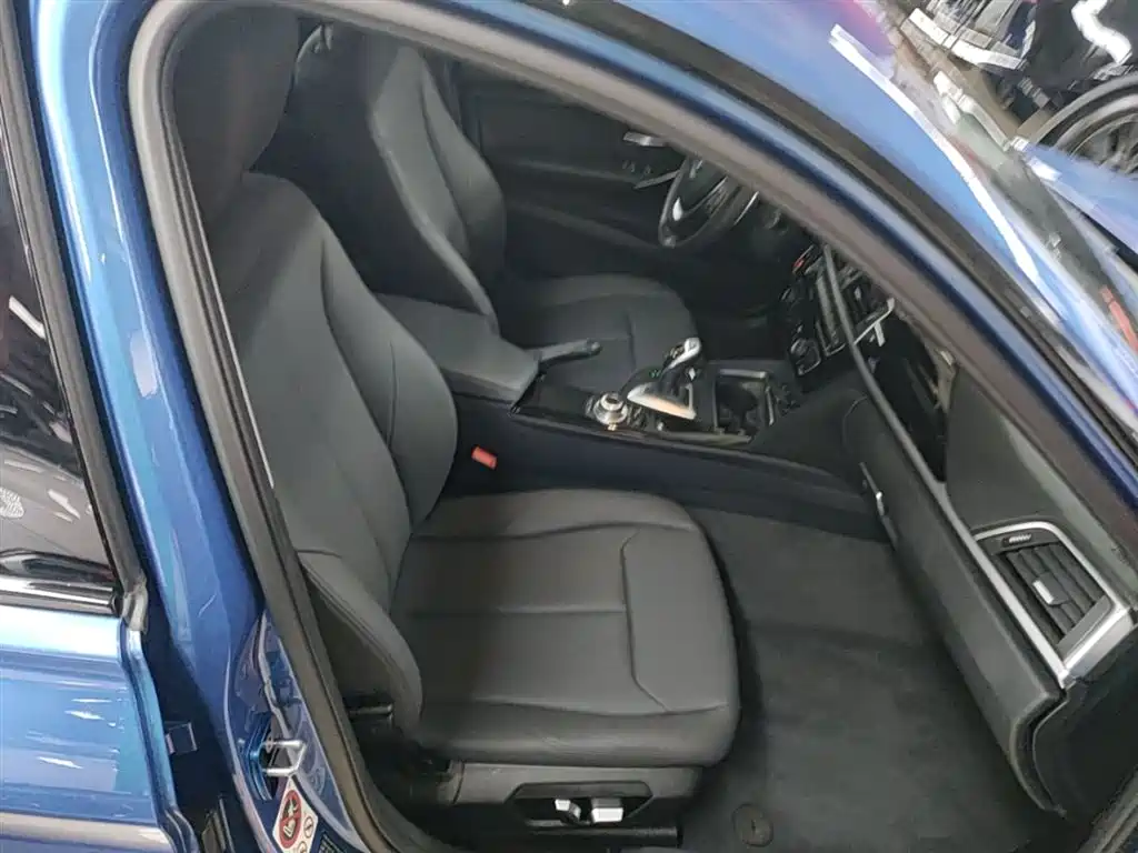 BMW 3 Series 2017 320Li M Sport фото 25