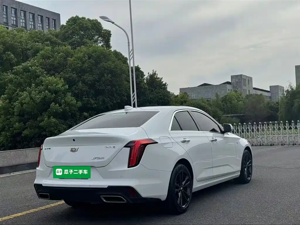 CADILLAC CT4