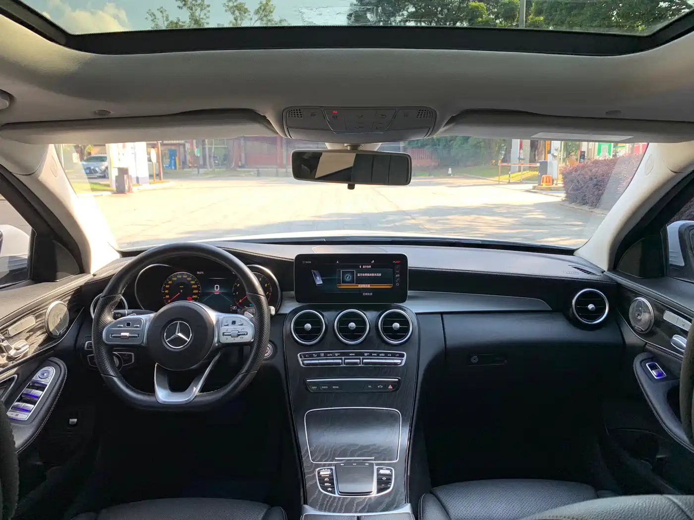 Фото 6 - Mercedes-Benz C-Class