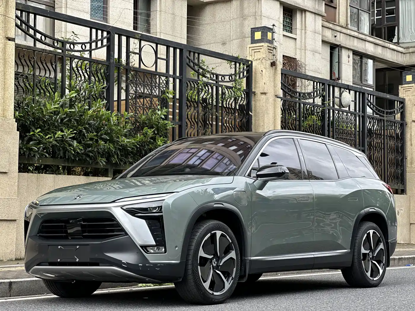 NIO ES8 2022 Model 100kWh Signature 6-Seater