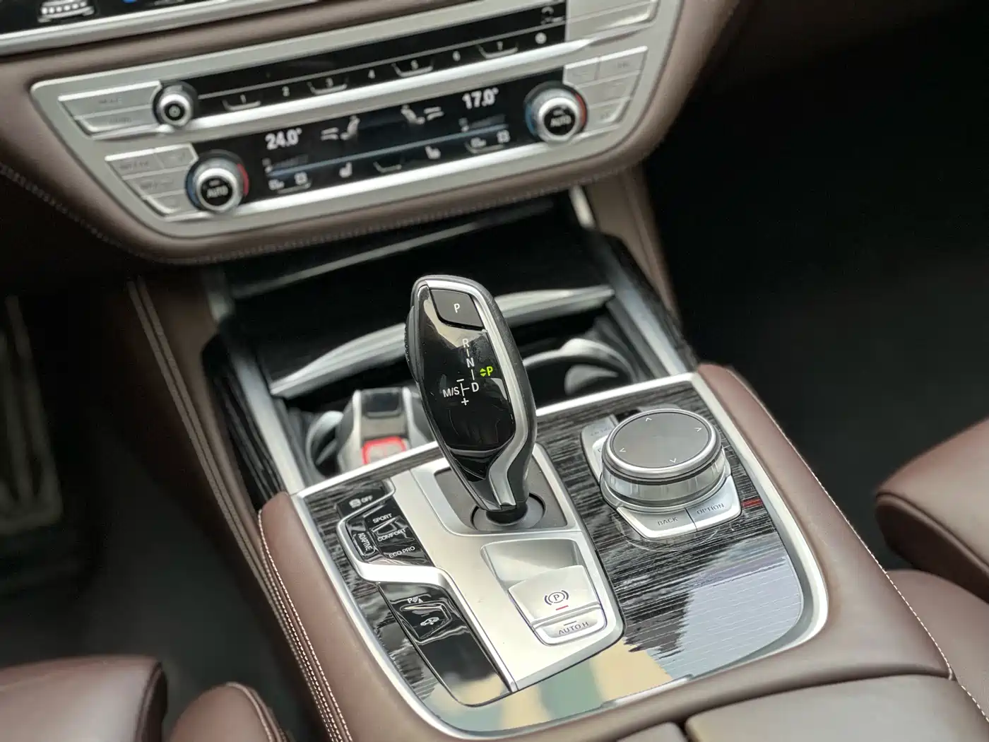 BMW 7 Series 2021 Model 730Li M Sport Package фото 5