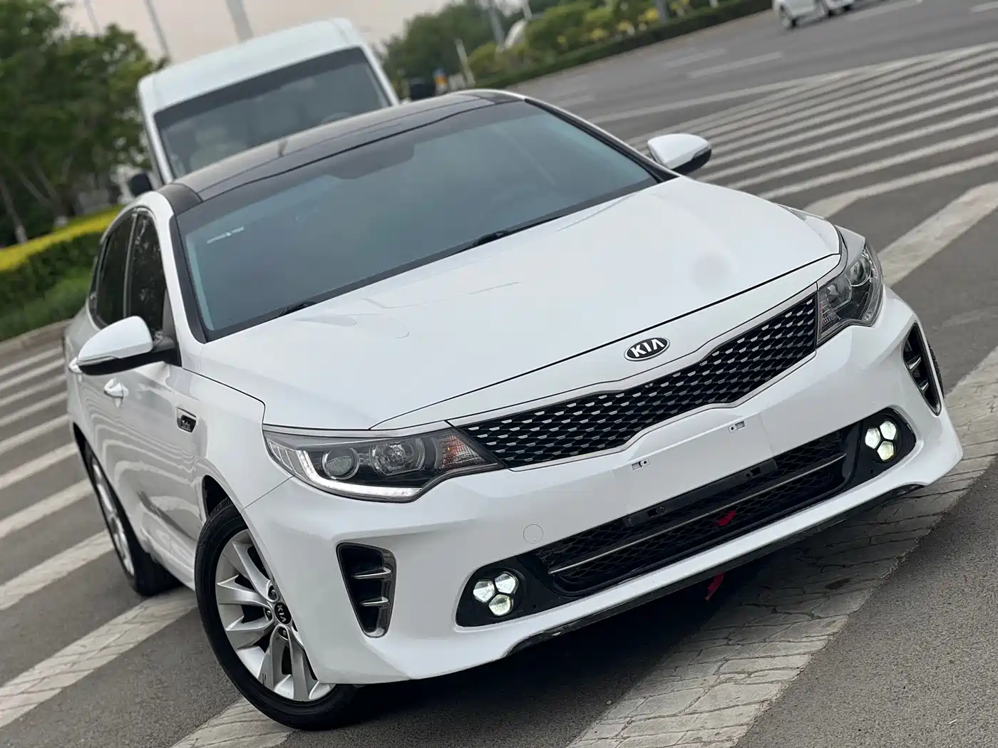 Kia K5 2016 1.6T Automatic LUX фото 16