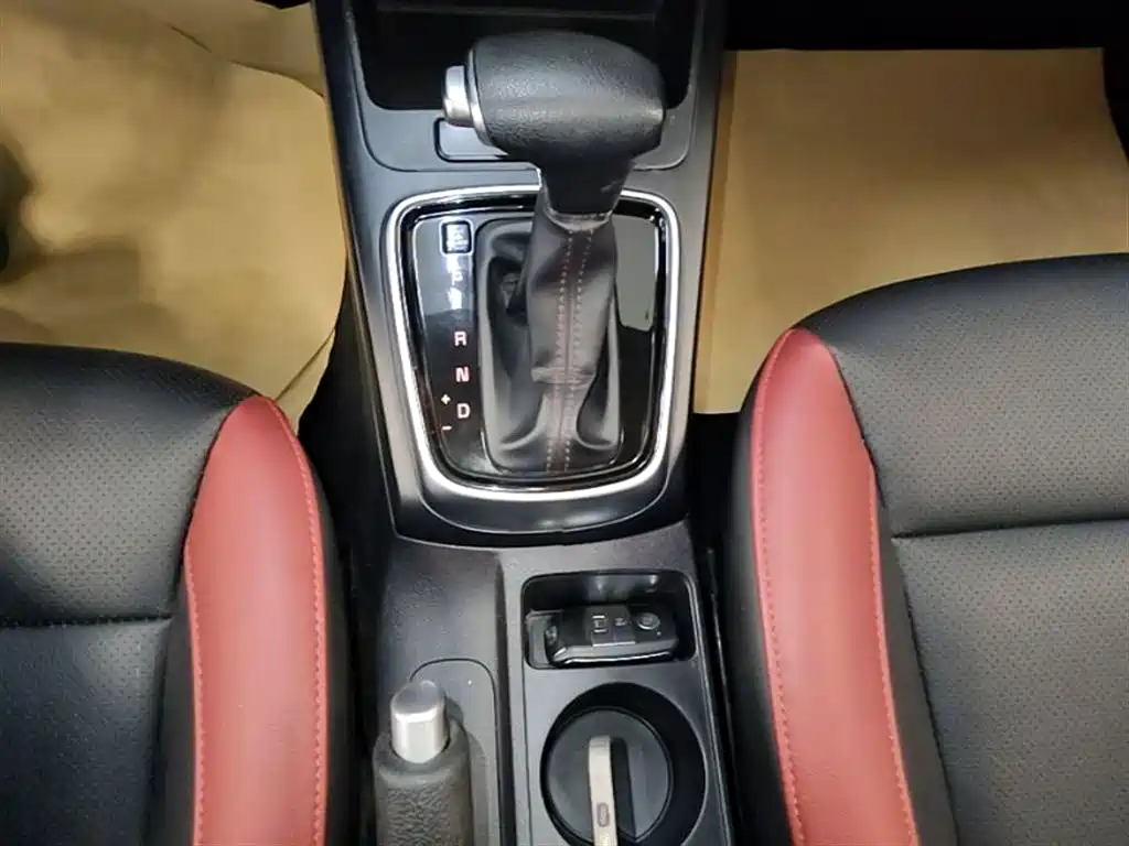 Kia KX CROSS 2017 1.4L AT GLS фото 10