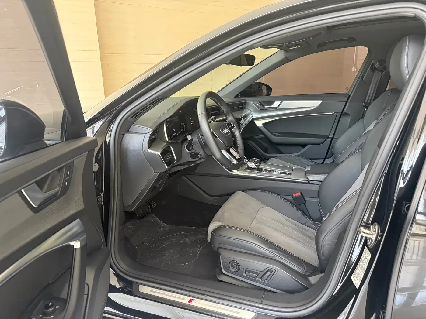 Audi A6L 2021 40 TFSI Luxury Sport фото 6