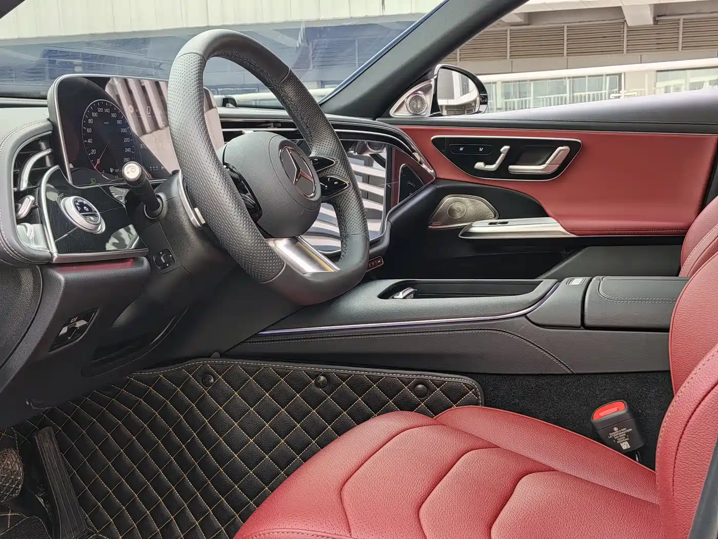 Mercedes-Benz E-Class 2024 Model E 300 L Luxury Sport фото 9