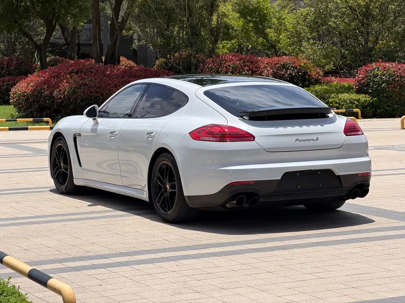 Porsche Panamera 2016 Panamera Edition 3.0T фото 8