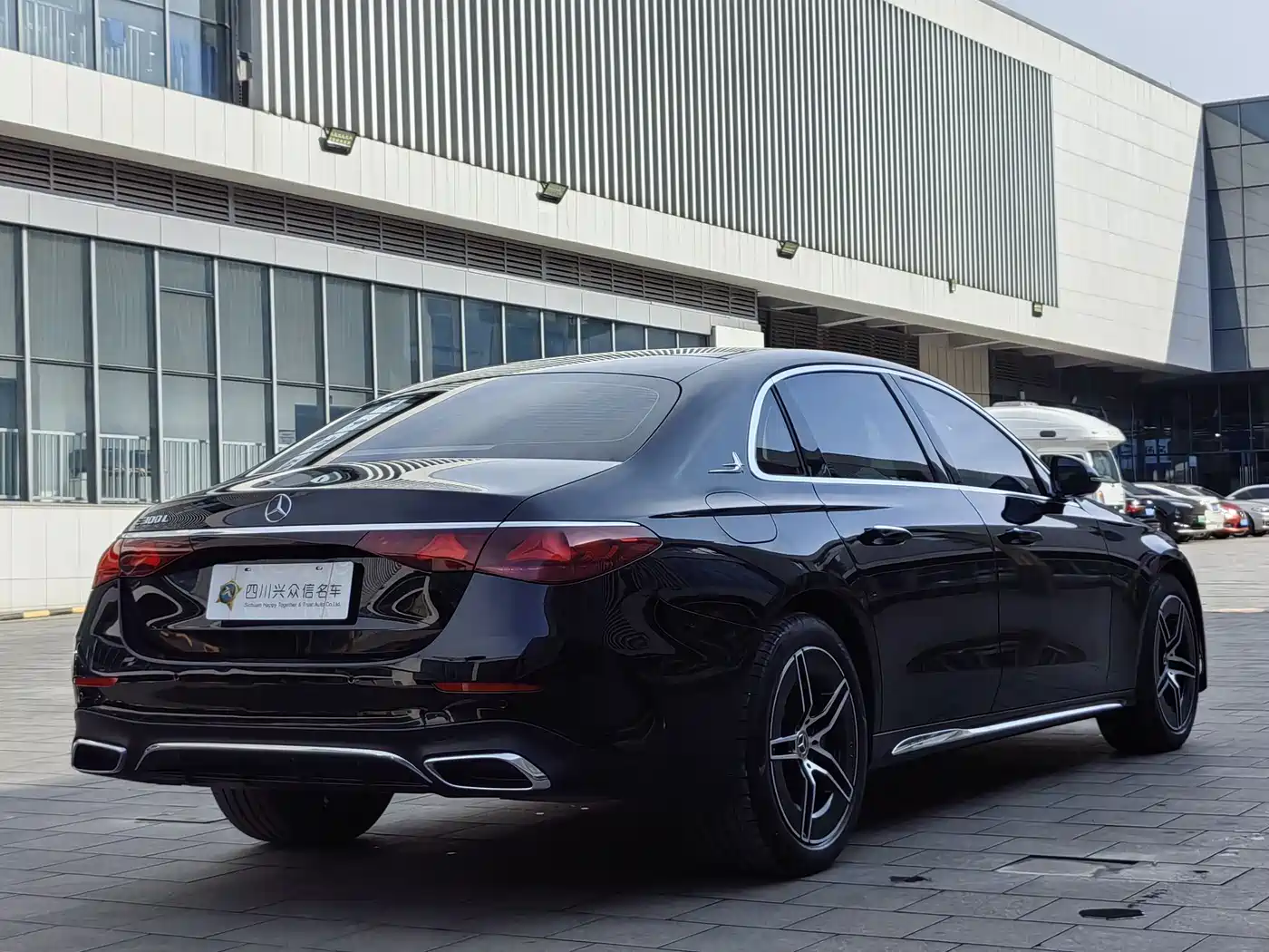 Mercedes-Benz E-Class 2024 Model E 300 L Luxury Sport фото 7
