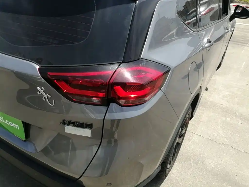 Chevrolet Volando 2019 Redline 530T Automatic Premium Enjoyment Edition (5+2 seater) China VI фото 8