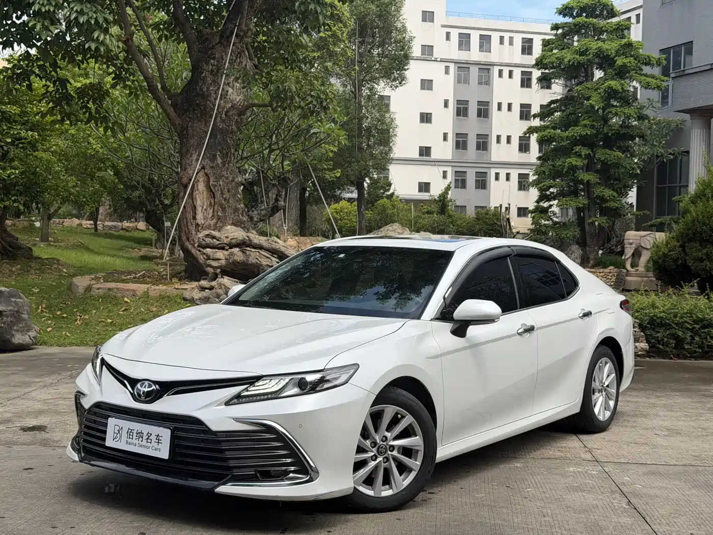 Toyota Camry 2021 2.0G Luxury Edition