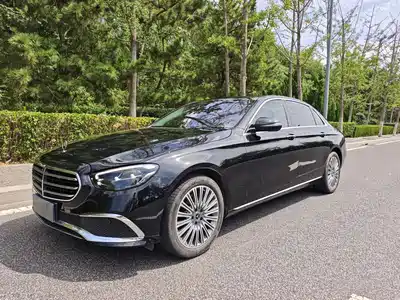 Mercedes-Benz E