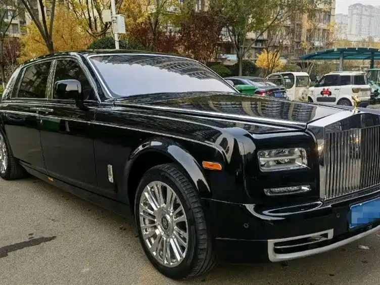 Фото 3 - Rolls-Royce Phantom