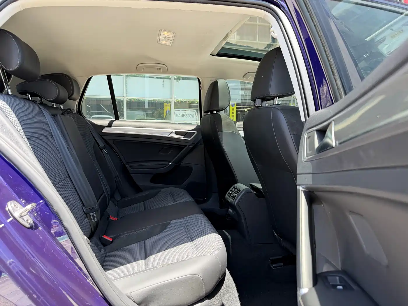 Volkswagen Golf 2020 280TSI DSG Comfort фото 13
