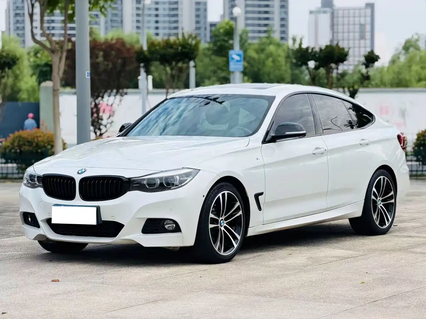 BMW 3 Series GT 2019 330i xDrive M Sport