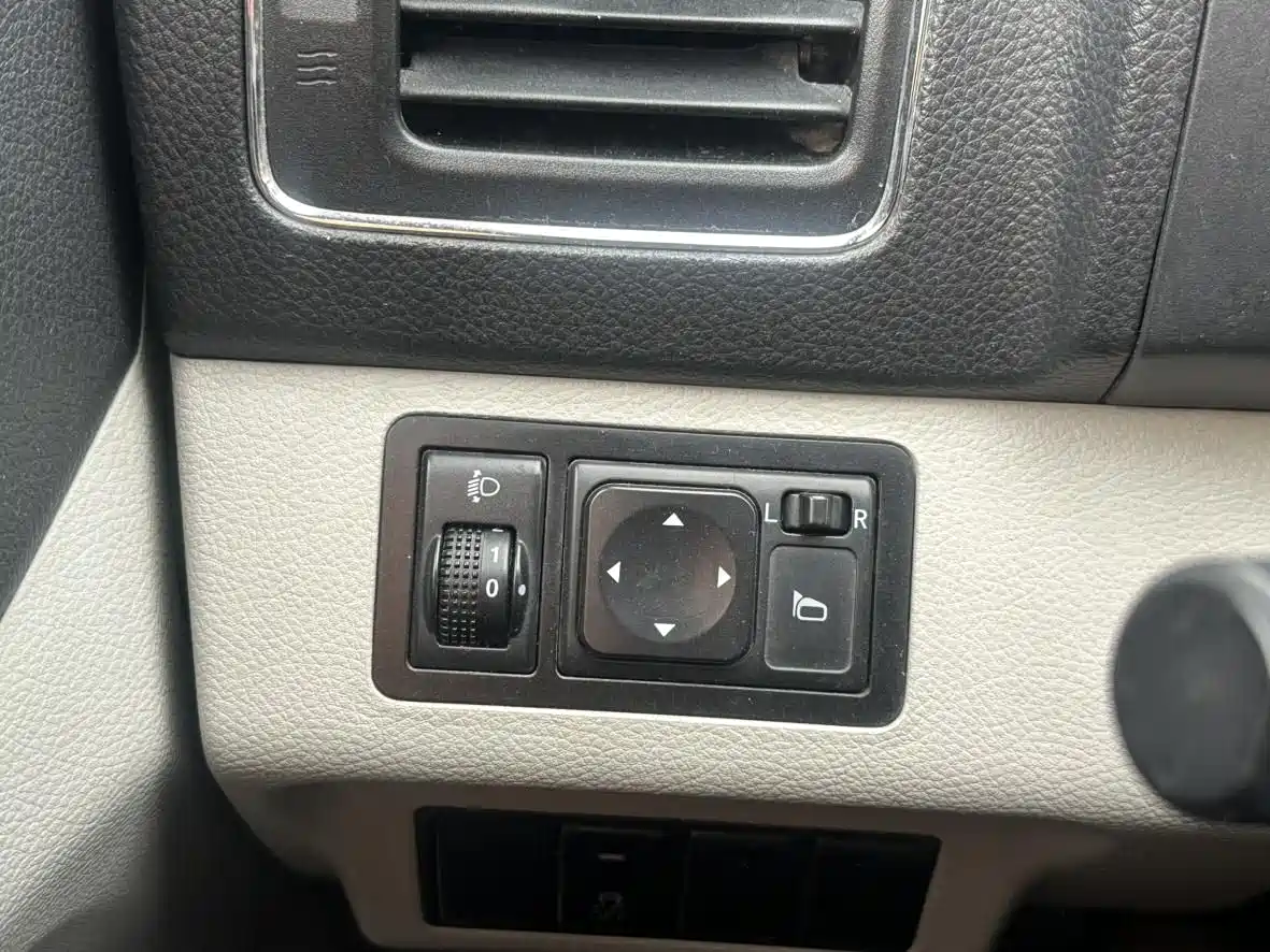 Dongfeng Fengxing Fengxing S500 2016 2016 1.6L Manual Premium