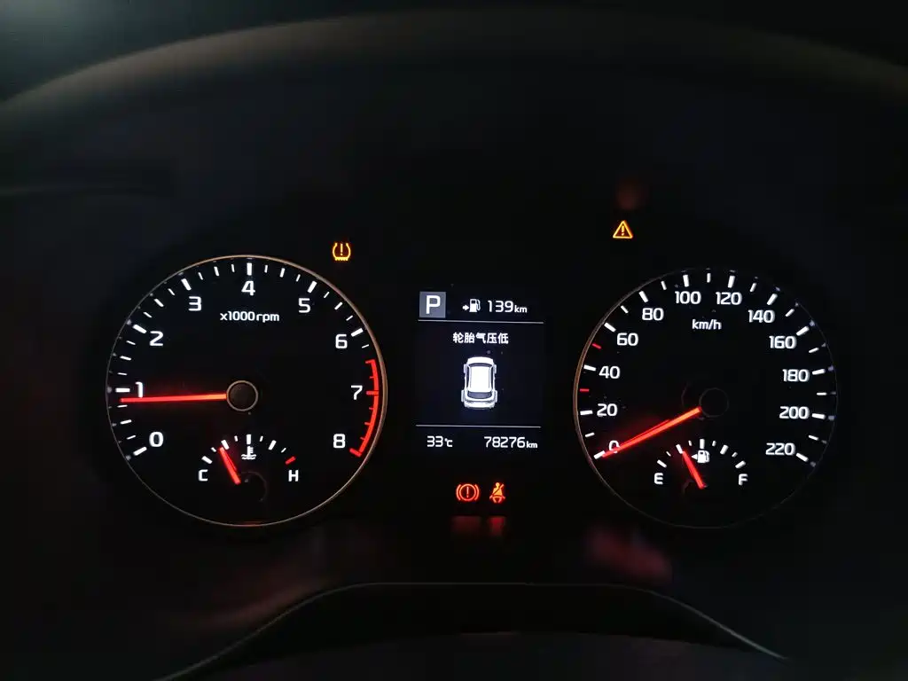 Kia KX CROSS 2018 2017 1.4L AT GLS
