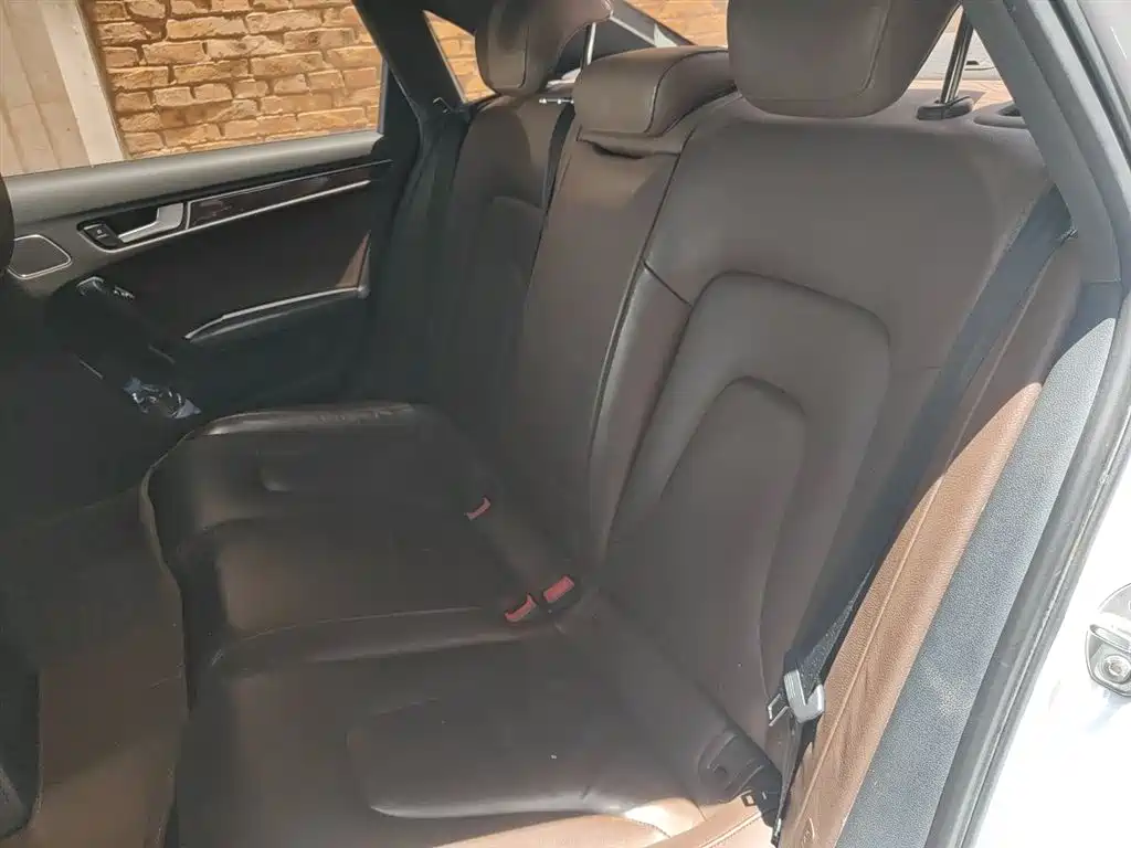 Audi A4L 2016 35 TFSI Automatic Comfort фото 14