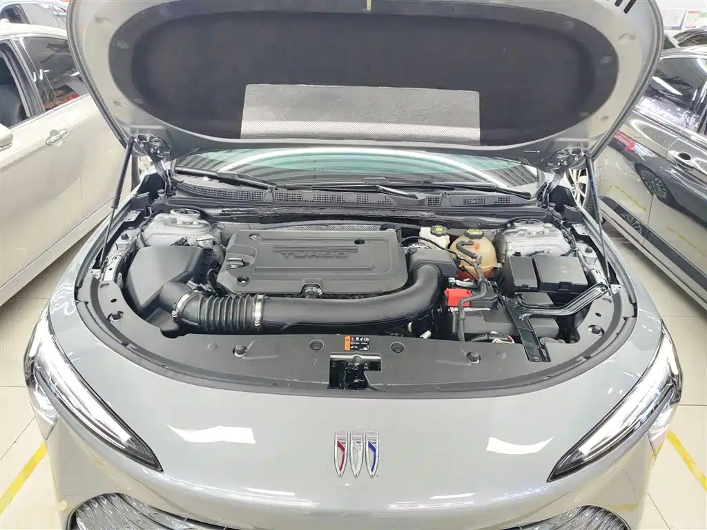 Buick LaCrosse 2023 28T Premium Edition фото 16