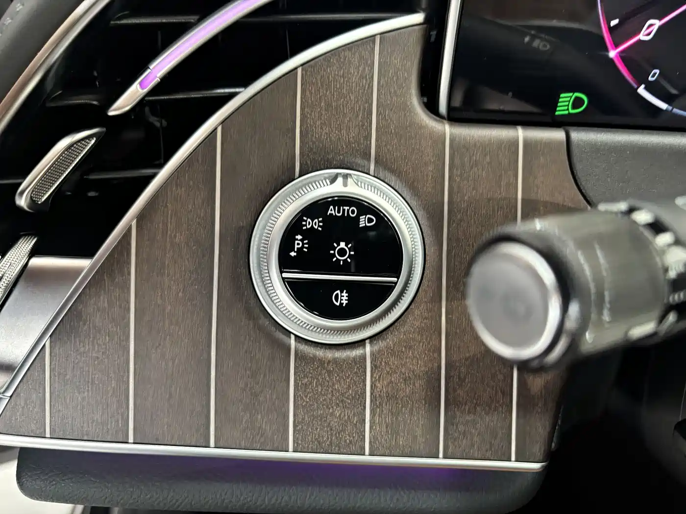 Mercedes-Benz E-Class 2025 E 300 L Fashion фото 15