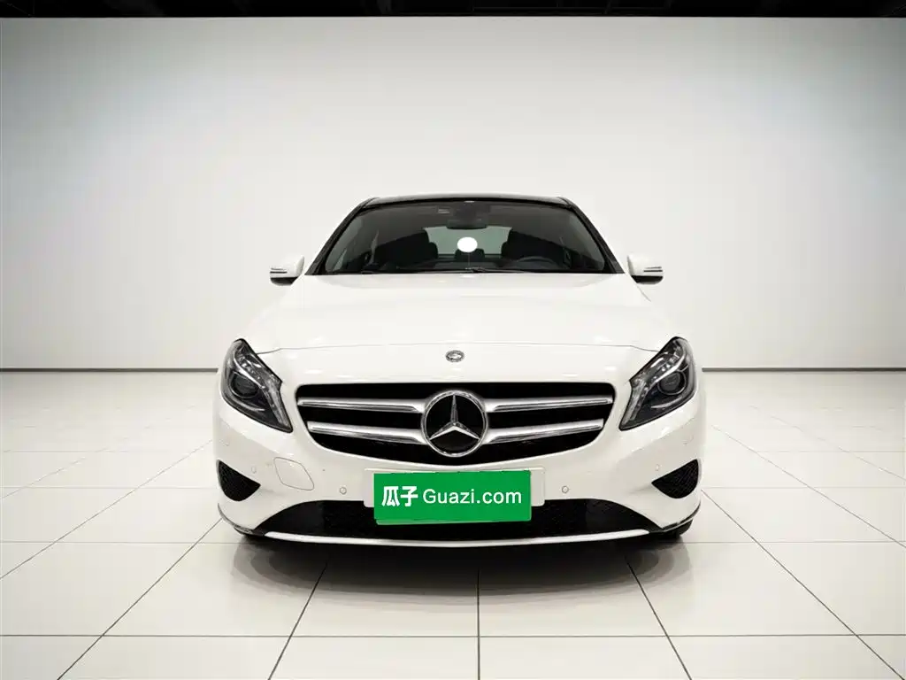 Mercedes-Benz A-Class (Import) 2015 A 200 Fashion фото 24