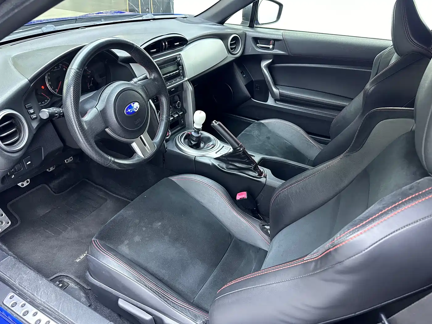 Subaru BRZ 2013 2.0i Manual Luxury фото 13