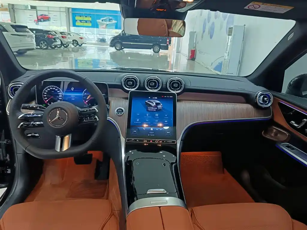 MERCEDES-BENZ GLC