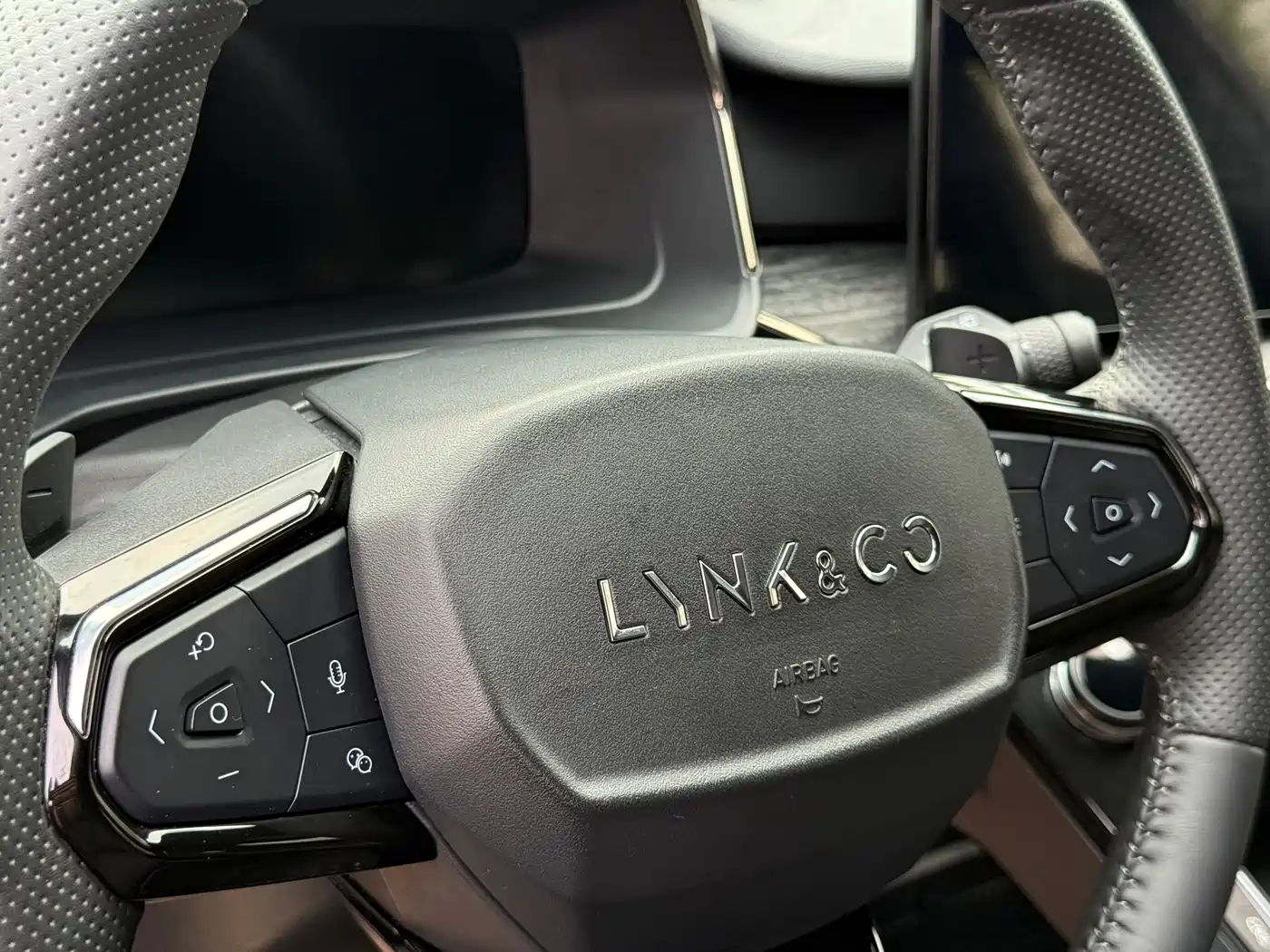 Lynk & Co 06 2023 Remix 1.5T Power Pro фото 16