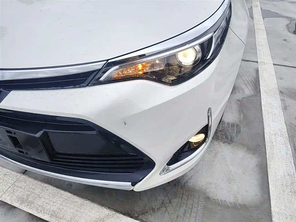 Toyota Levin 2017 Facelift 185T CVT Elite (China V) фото 24
