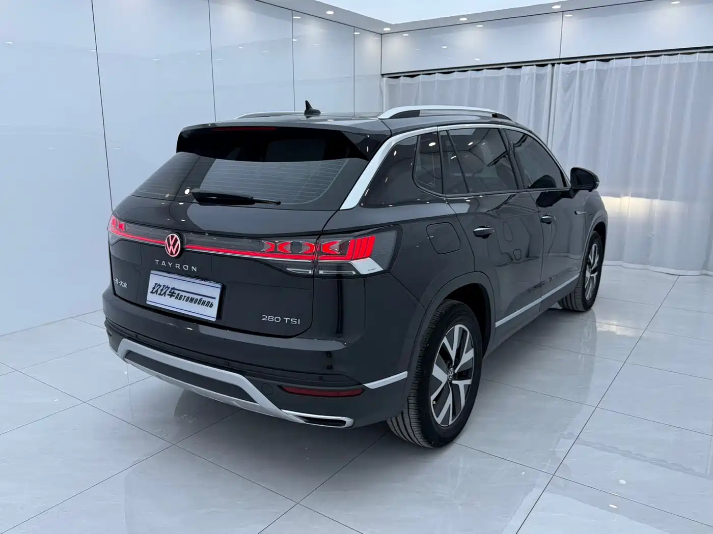 Volkswagen Tayron 2023 280TSI 2WD Luxury Plus Advanced Edition фото 4