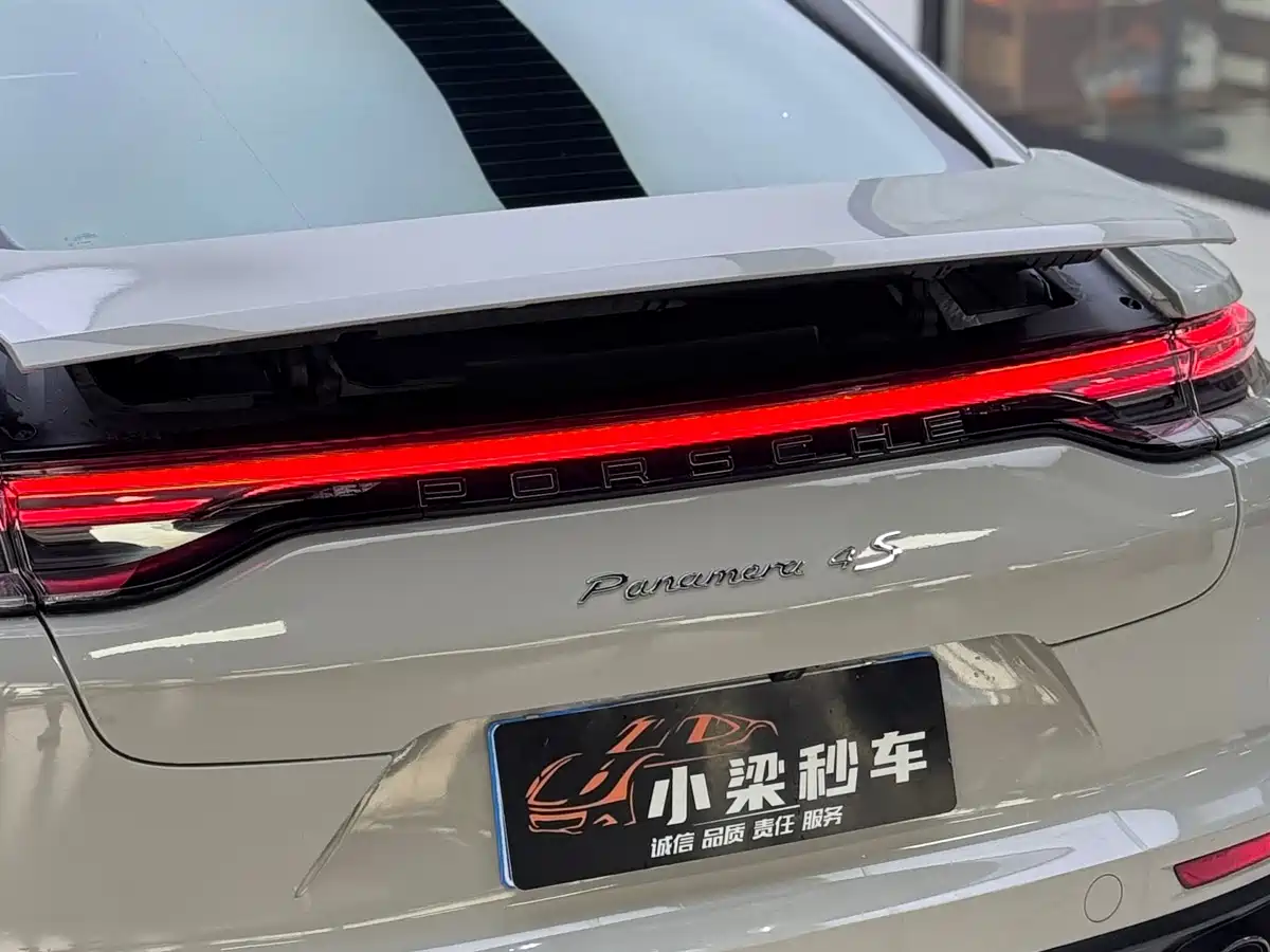 Porsche Panamera 2020 Panamera 10th Anniversary Edition 2.9T фото 9
