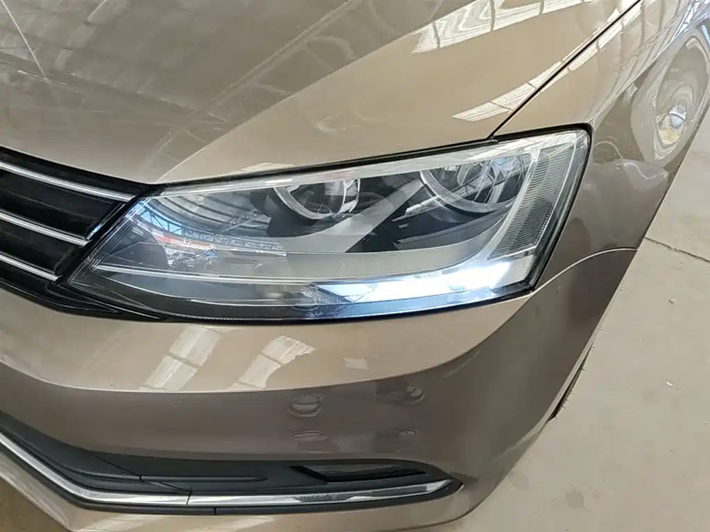 Volkswagen Sagitar 2018 1.6L Automatic Comfort фото 24
