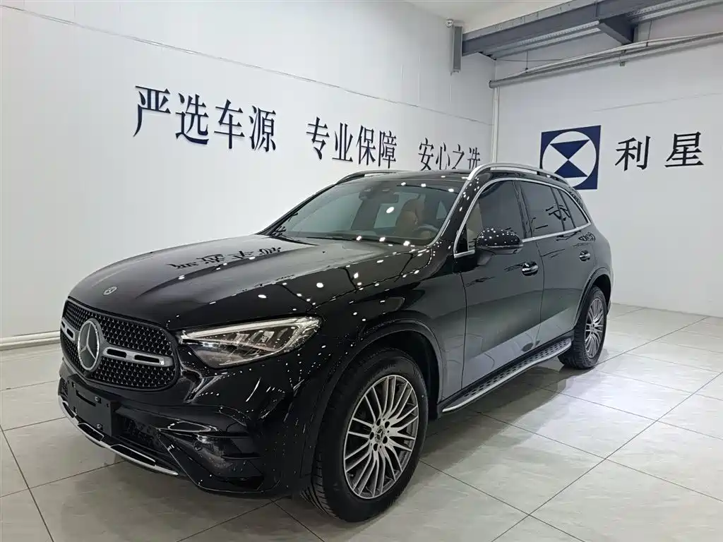 MERCEDES-BENZ GLC