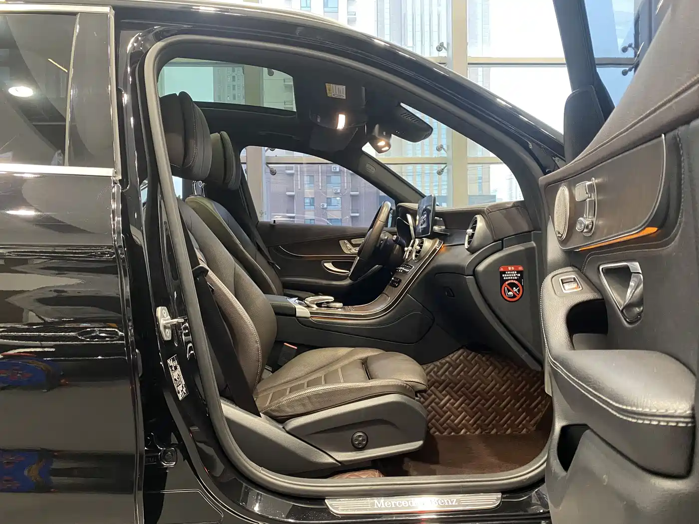 Mercedes-Benz GLC 2019 GLC 300 L 4MATIC Luxury фото 13