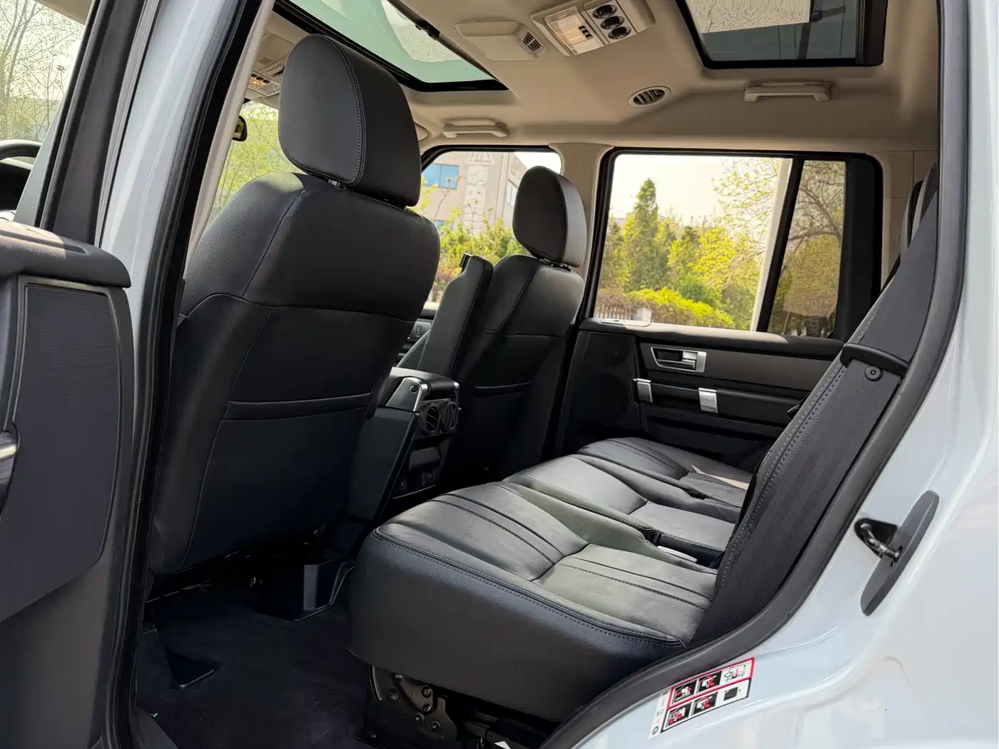 Land Rover Discovery 2016 3.0 SC V6 HSE фото 10